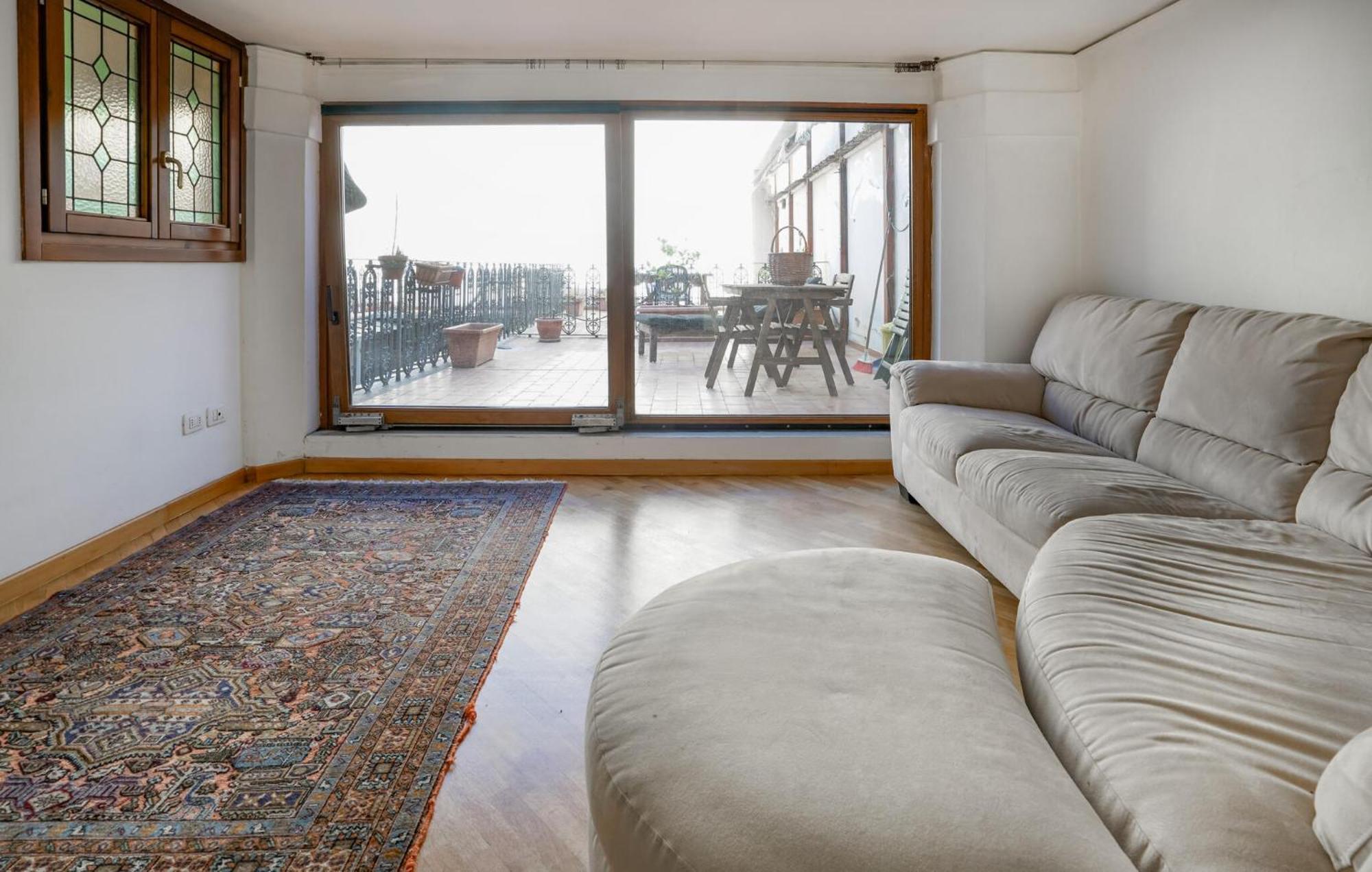 2 Bedroom Beautiful In Florencia