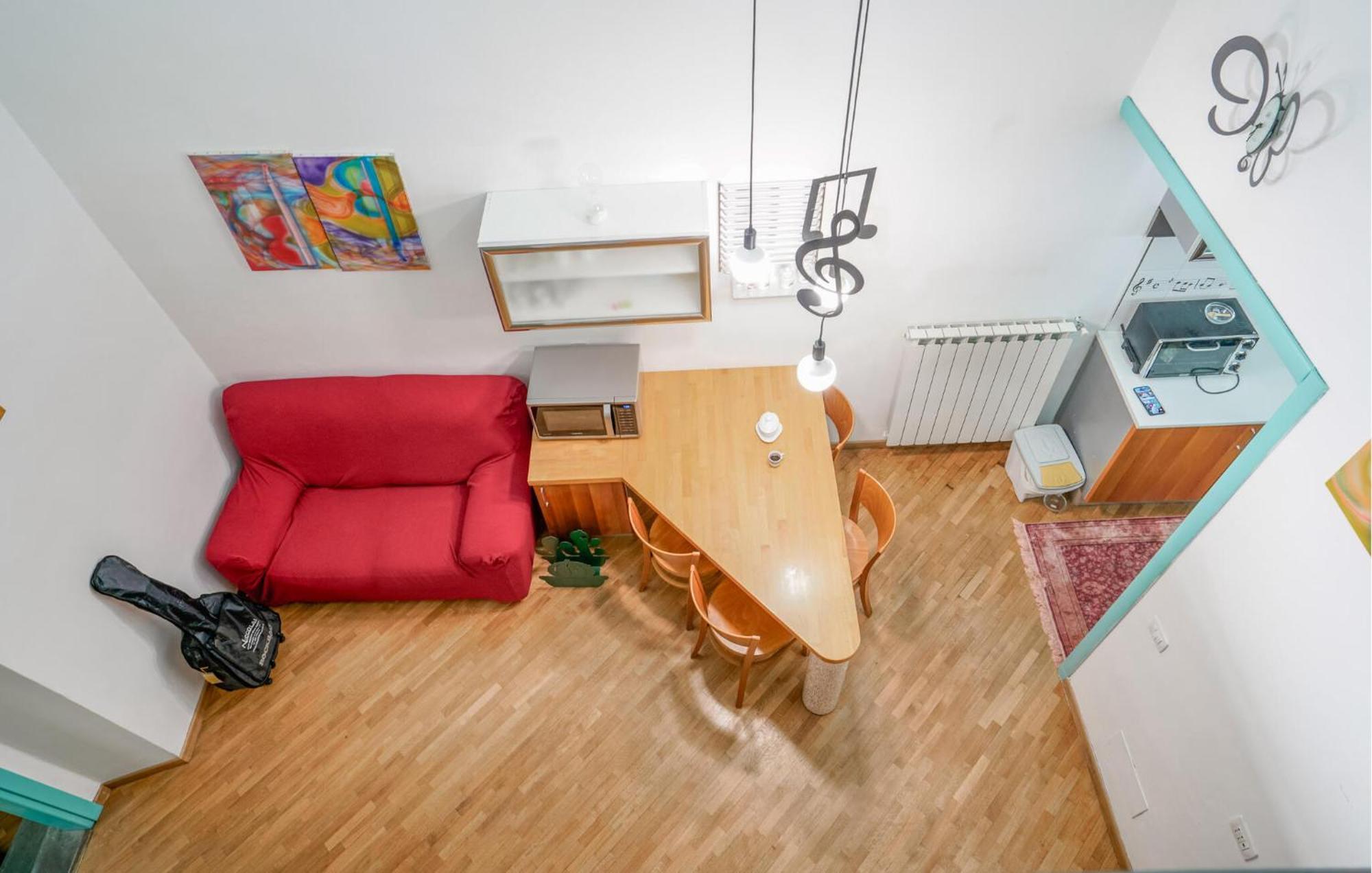 Apartamento 2 Bedroom Beautiful In *