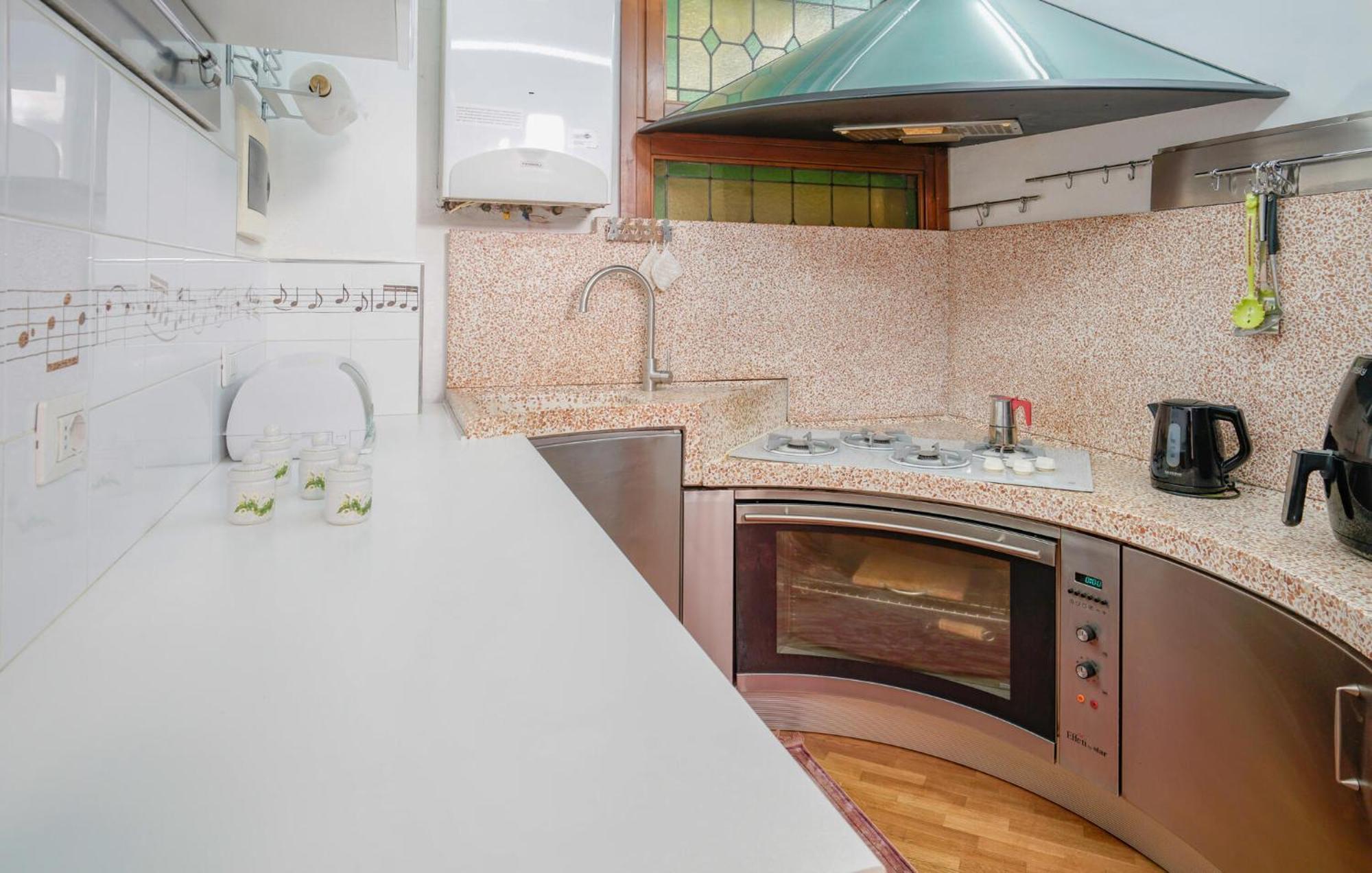 2 Bedroom Beautiful In
